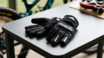 AeroGrip Stealth MTB Gloves